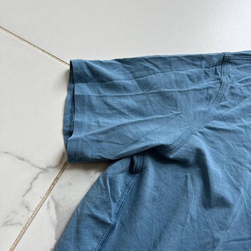 Lululemon Back in Action Short-Sleeve T-Shirt
Utility Blue sz 2 - Picture 3 of 6